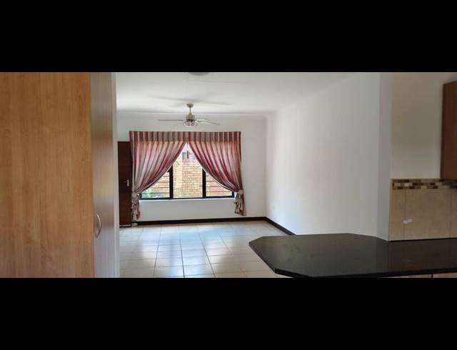 3 BEDROOM TOWNHOUSE FOR SALE IN POMONA